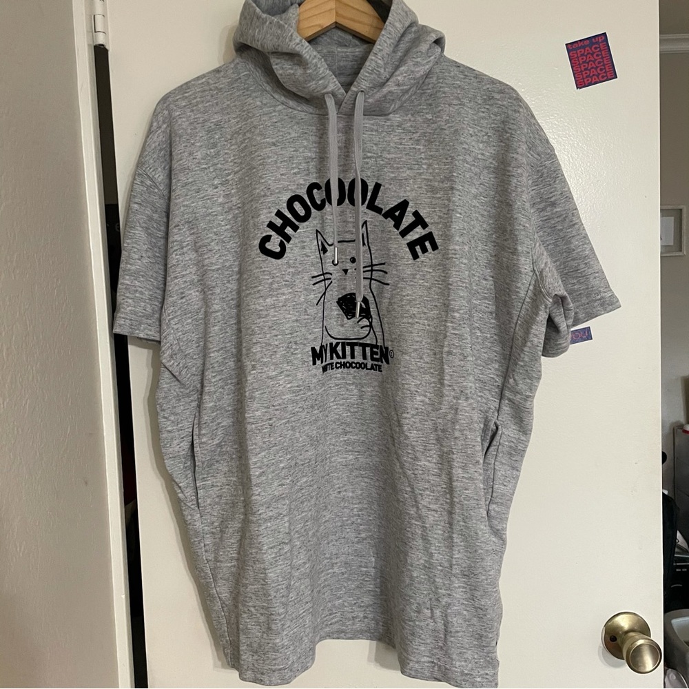 Chocoolate hooded shirt xs